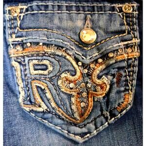 Low-Rise Medium Wash BootCut Rock Revival Jeans "Sundee" Tag Size: 28 Inseam: 33